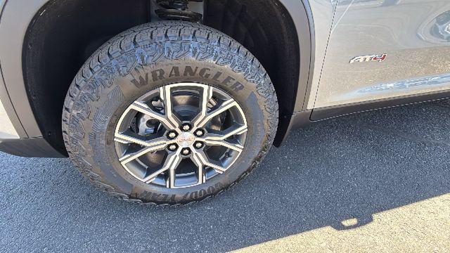 2026 GMC Acadia AT4 AWD