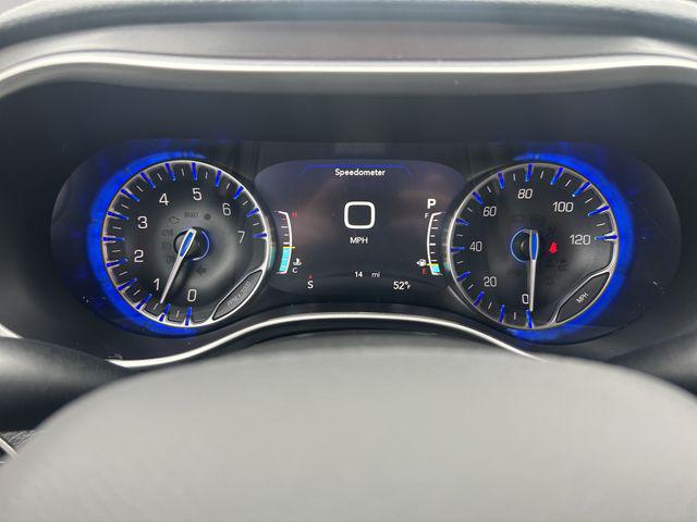 2026 Chrysler Pacifica Select AWD