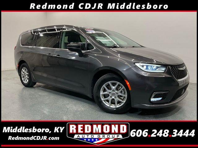 2023 Chrysler Pacifica Touring L for sale in Middlesboro, KY