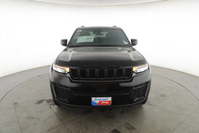 2026 Jeep Grand Cherokee GRAND CHEROKEE LAREDO ALTITUDE 4X2