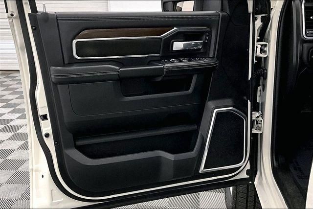 2024 Ram 3500 Laramie Crew Cab 4x4 6'4" Box