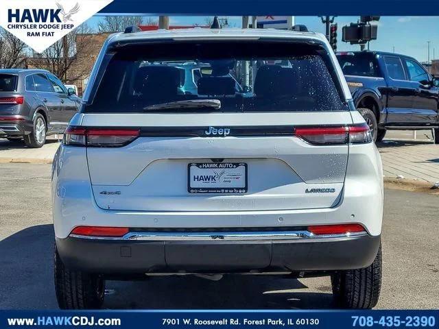 2023 Jeep Grand Cherokee Laredo 4x4