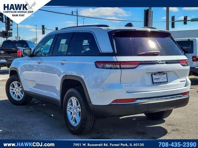 2023 Jeep Grand Cherokee Laredo 4x4