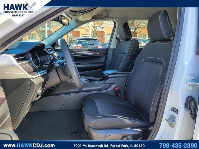 2023 Jeep Grand Cherokee Laredo 4x4