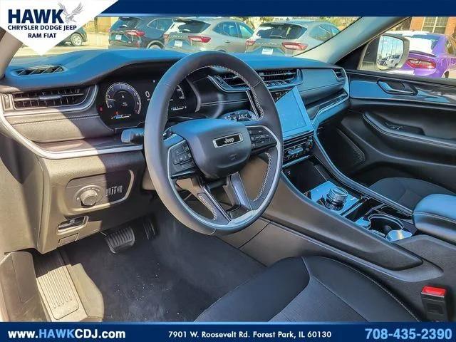 2023 Jeep Grand Cherokee Laredo 4x4