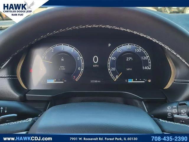 2023 Jeep Grand Cherokee Laredo 4x4