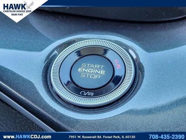 2023 Jeep Grand Cherokee Laredo 4x4