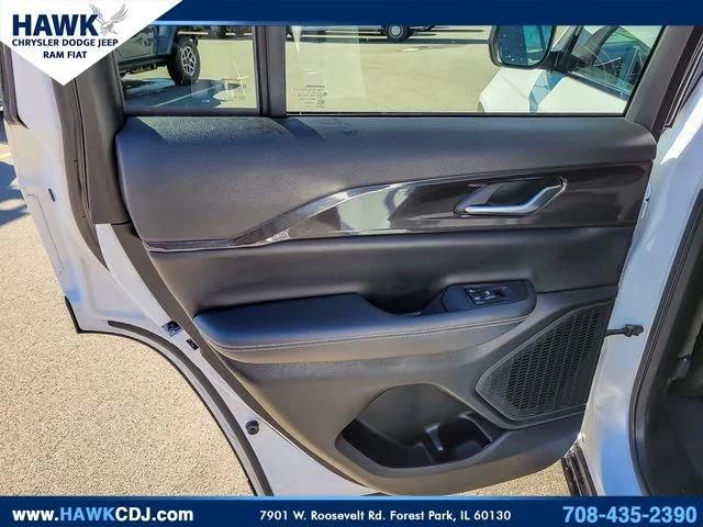 2023 Jeep Grand Cherokee Laredo 4x4