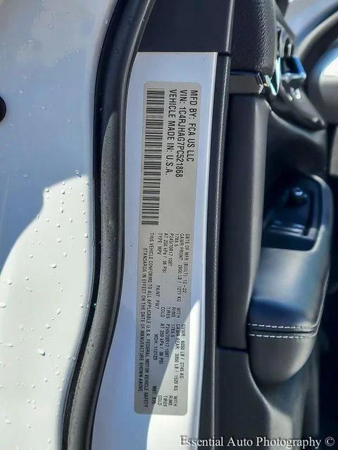 2023 Jeep Grand Cherokee Laredo 4x4