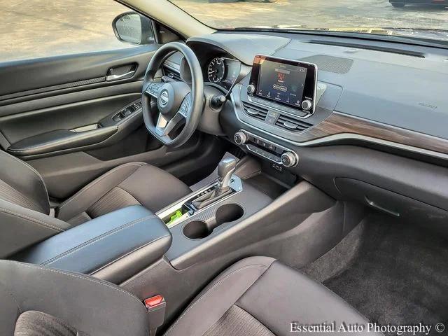 2025 Nissan Altima SV FWD