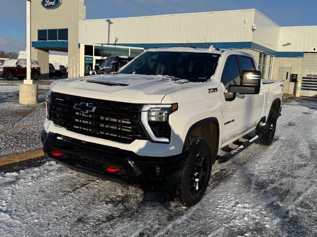2025 Chevrolet Silverado 2500HD 4WD Crew Cab Standard Bed LTZ