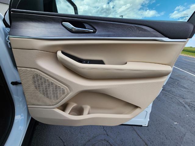 2025 Jeep Grand Cherokee L Limited 4x2