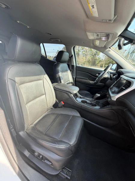 2017 GMC Acadia SLT-1