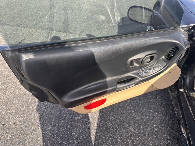 2000 Chevrolet Corvette Base