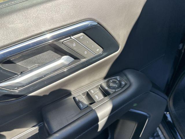 2025 Chevrolet Suburban 4WD Z71