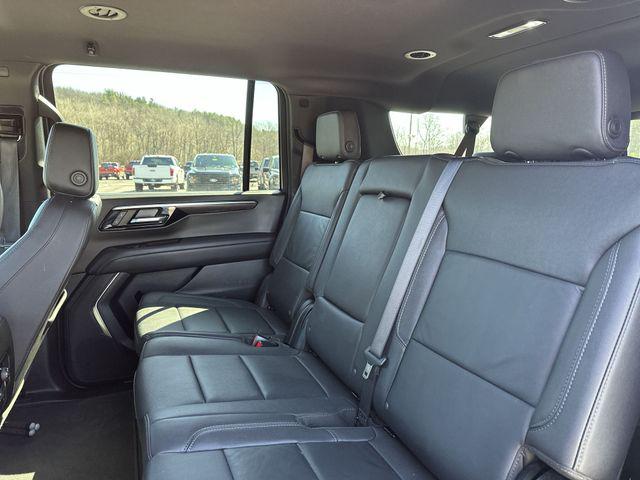 2025 Chevrolet Suburban 4WD Z71