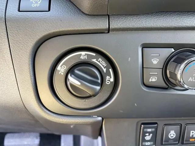 2026 Nissan Frontier Crew Cab PRO-4X 4x4
