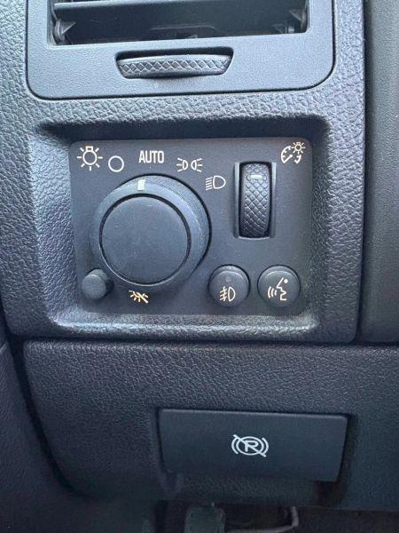 2006 HUMMER H3 Base