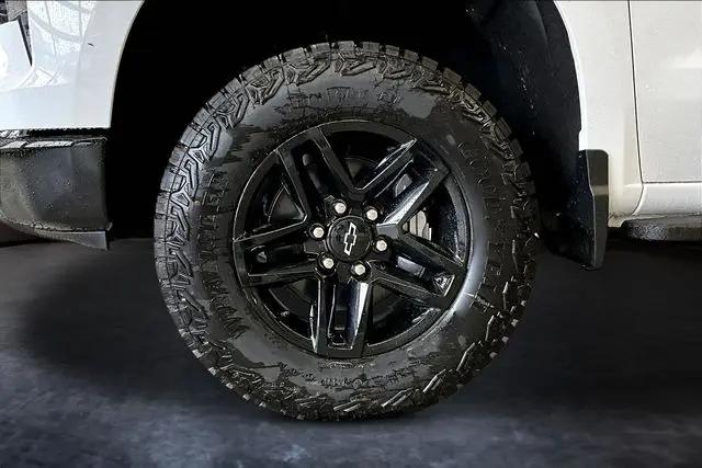 2026 Chevrolet Silverado 1500 4WD Crew Cab Short Bed Custom Trail Boss
