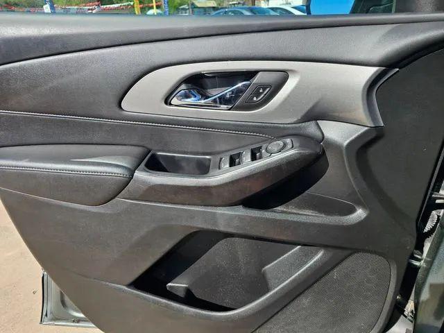 2023 Chevrolet Traverse FWD LT Cloth