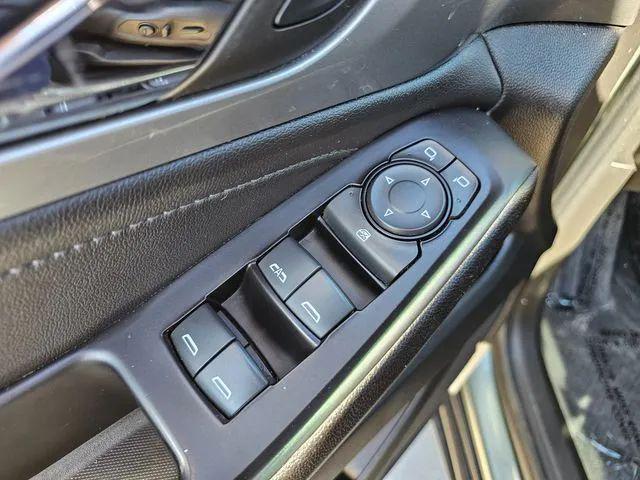 2023 Chevrolet Traverse FWD LT Cloth