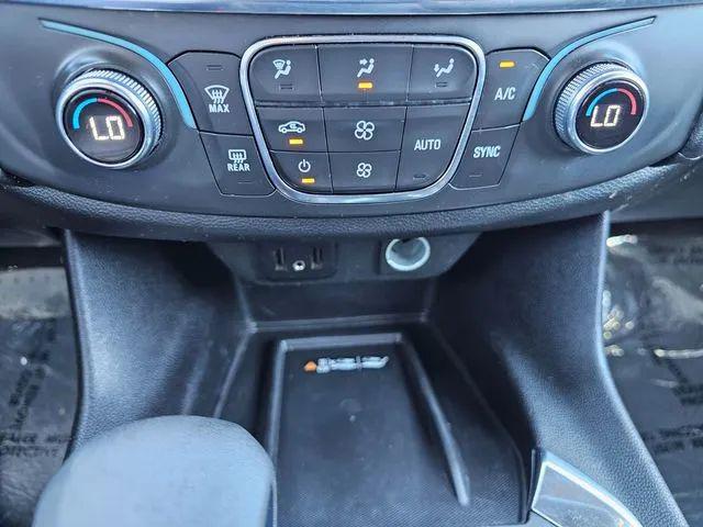 2023 Chevrolet Traverse FWD LT Cloth