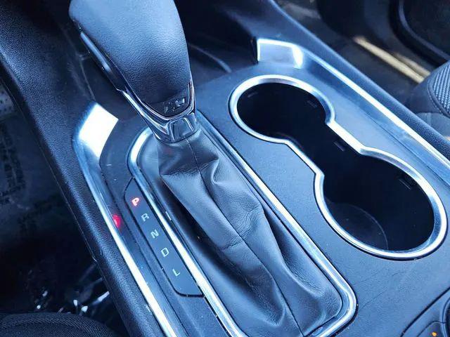 2023 Chevrolet Traverse FWD LT Cloth