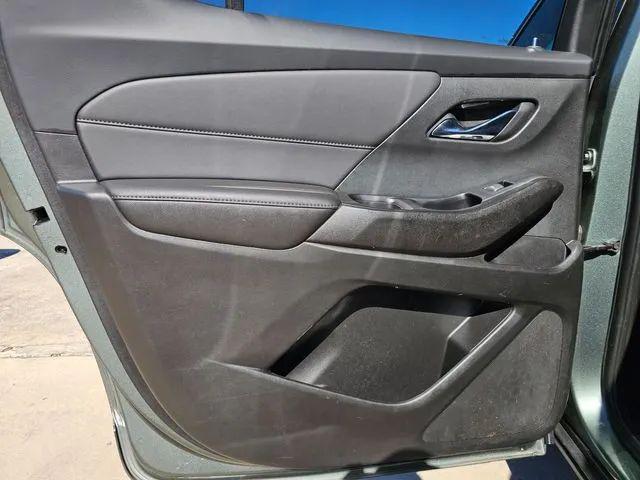 2023 Chevrolet Traverse FWD LT Cloth