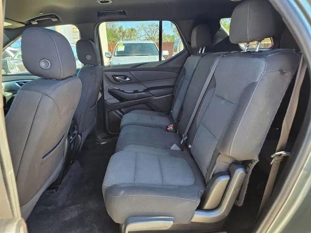 2023 Chevrolet Traverse FWD LT Cloth