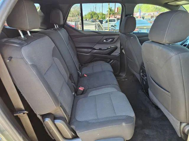 2023 Chevrolet Traverse FWD LT Cloth