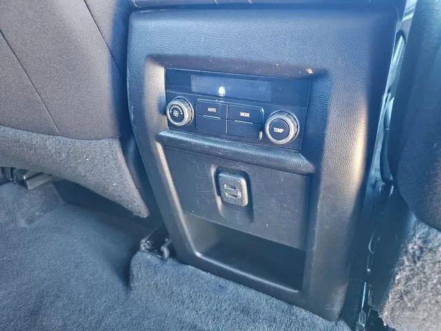 2023 Chevrolet Traverse FWD LT Cloth