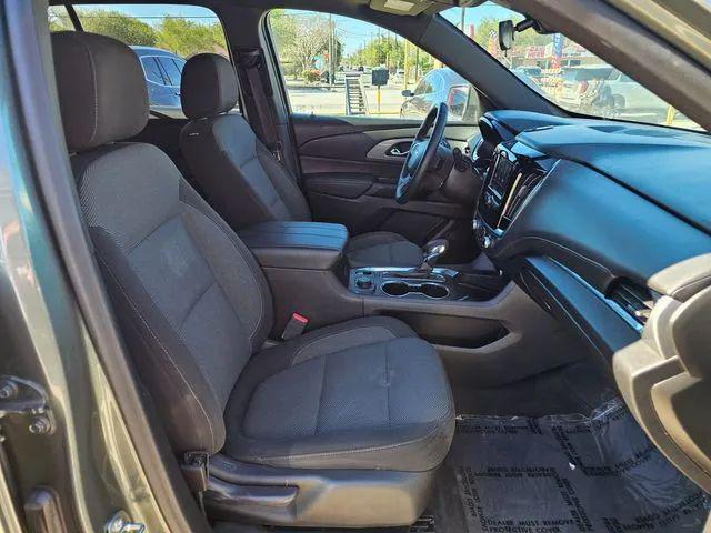 2023 Chevrolet Traverse FWD LT Cloth