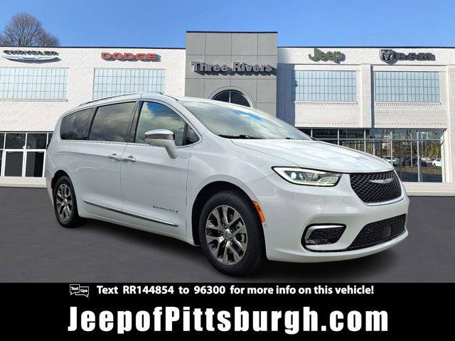 2024 Chrysler Pacifica Hybrid Pinnacle