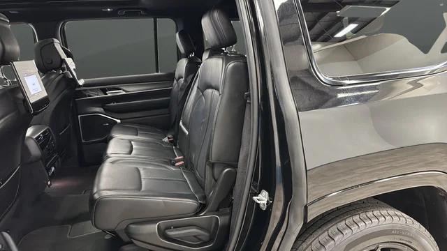 2023 Jeep Wagoneer Series II Carbide 4x4