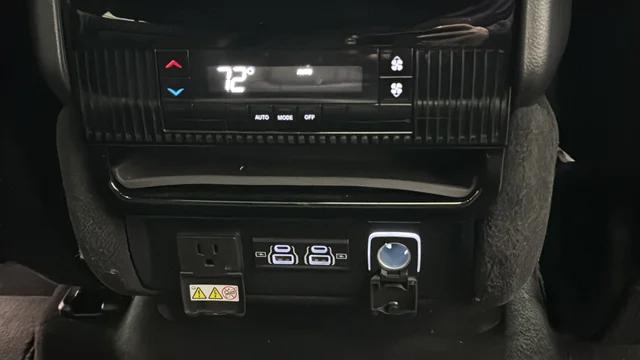 2023 Jeep Wagoneer Series II Carbide 4x4