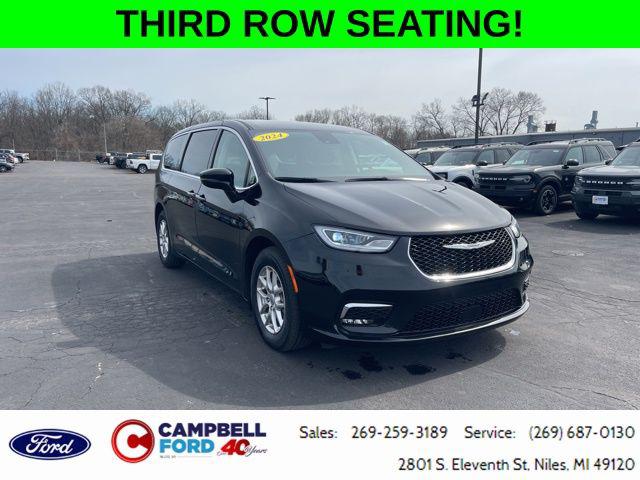 2024 Chrysler Pacifica Touring L for sale in Niles, MI