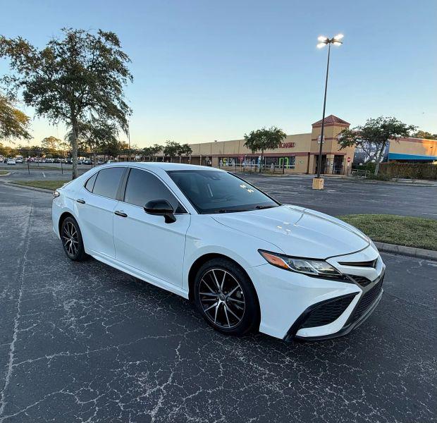 2021 Toyota Camry SE