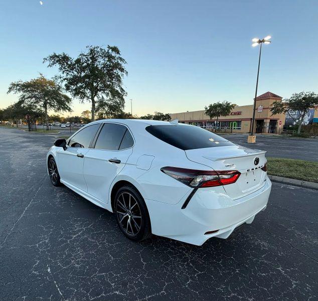 2021 Toyota Camry SE