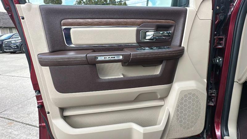 2018 Ram 1500 Laramie Crew Cab 4x4 57 Box