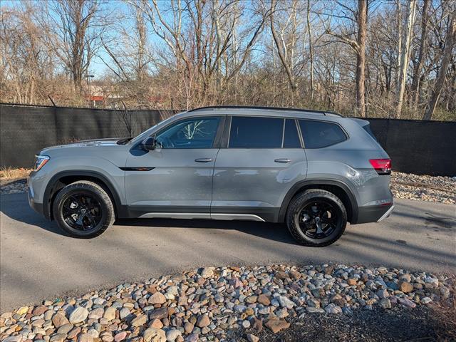 2025 Volkswagen Atlas 2.0T Peak Edition