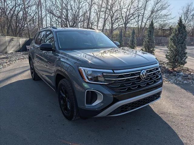 2025 Volkswagen Atlas 2.0T Peak Edition