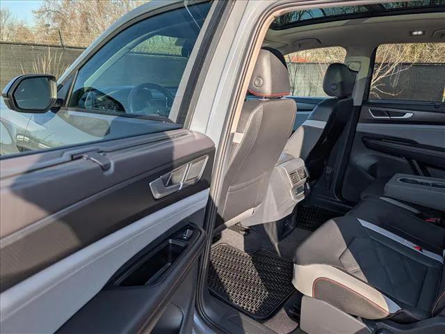 2025 Volkswagen Atlas 2.0T Peak Edition