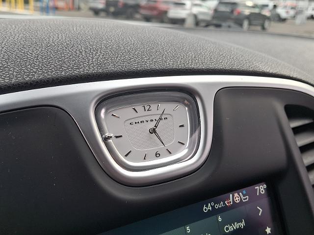 2023 Chrysler 300 Touring L AWD