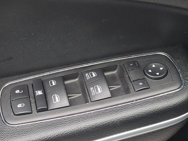 2023 Chrysler 300 Touring L AWD