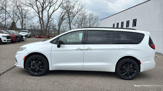 2026 Chrysler Pacifica PACIFICA LIMITED AWD
