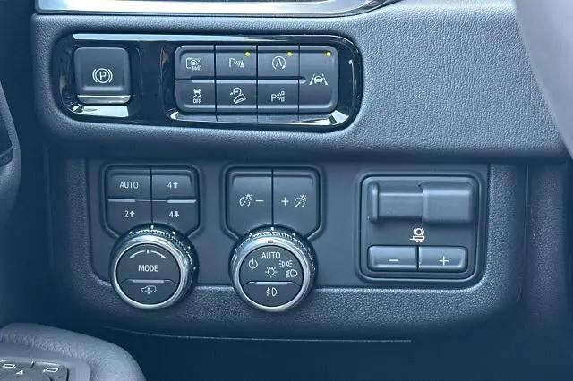 2026 GMC Yukon XL 4WD Denali