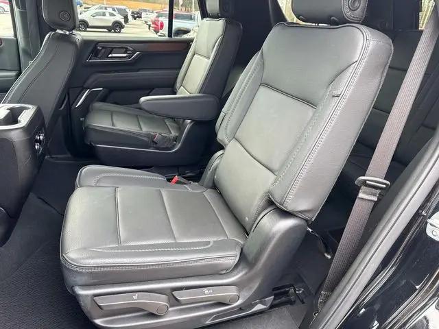 2025 GMC Yukon 4WD Denali