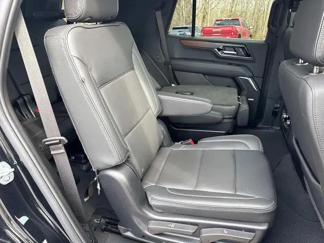 2025 GMC Yukon 4WD Denali