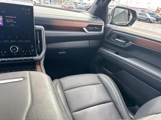 2025 GMC Yukon 4WD Denali