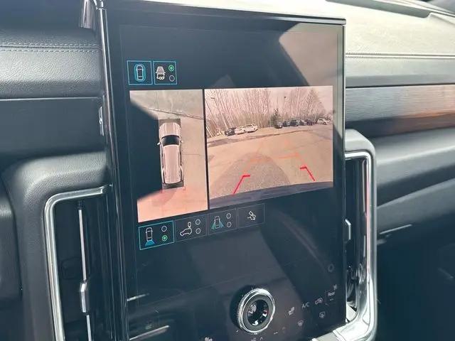 2025 GMC Yukon 4WD Denali